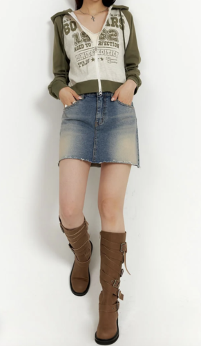Denim mini skirt from Lewkin